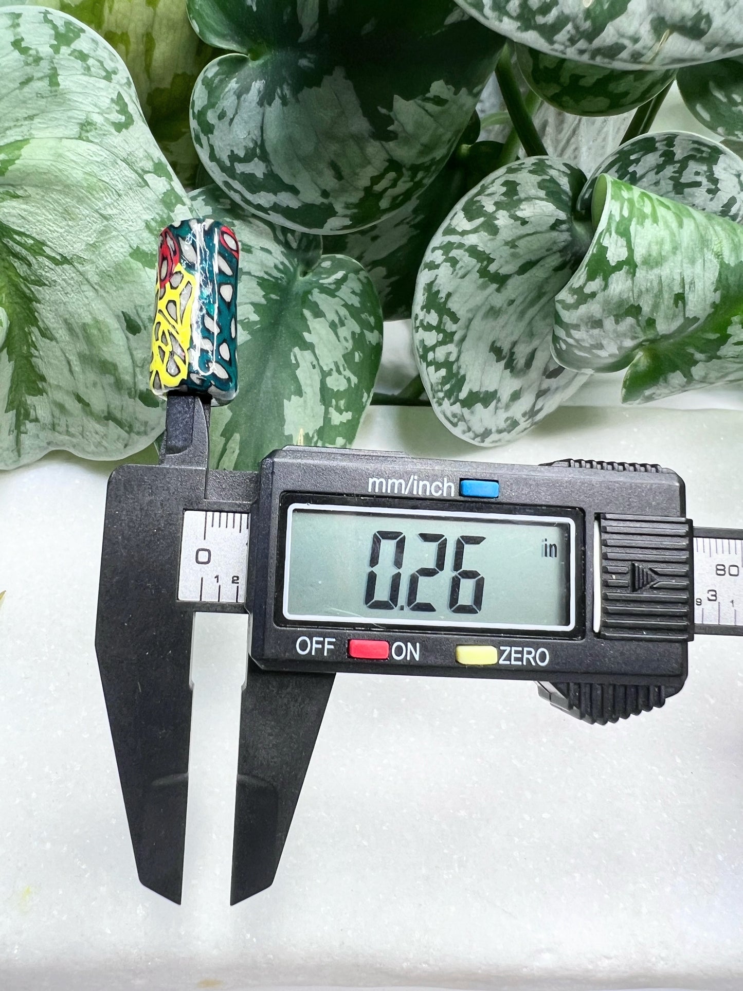 Rasta Glow in the Dark Gloss Tube
