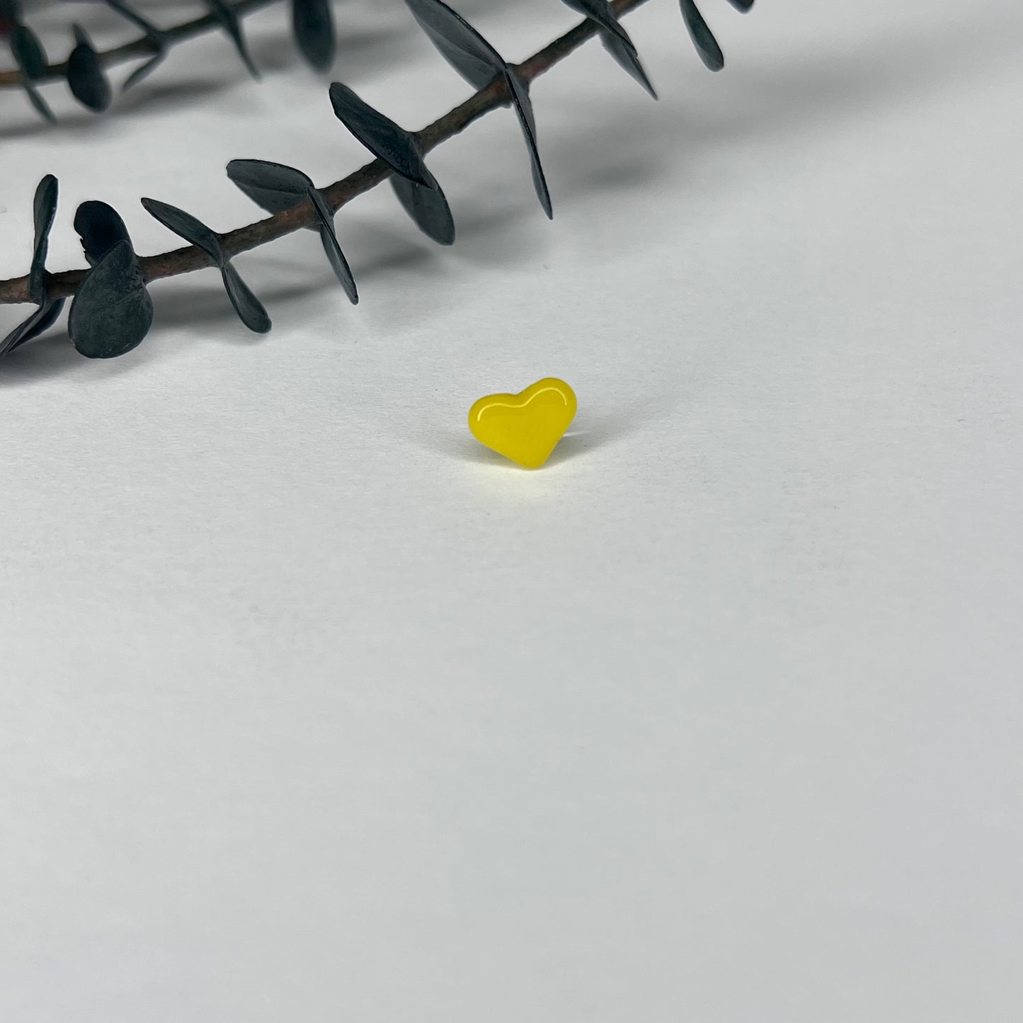 Yellow Heart (micro/sister loc bead)